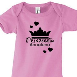 Babybody Strampler Geburt Baby  Familie Mama Papa Wunschname Name Motive Namen Body Geschenk Herz Motive Sprüche FUN Comic